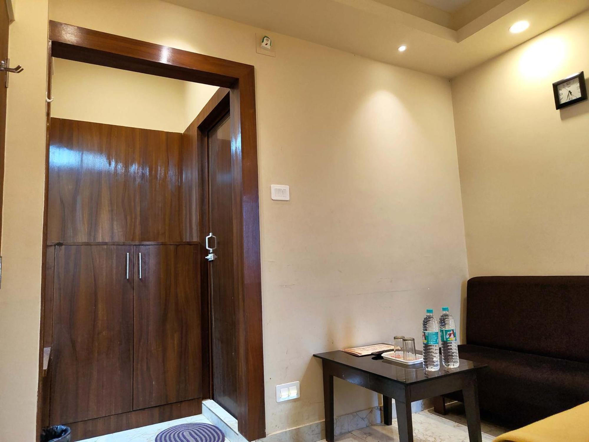 Goroomgo Park View Puri - Spacious And Decorated Room - Best Hotel In Пури Екстериор снимка